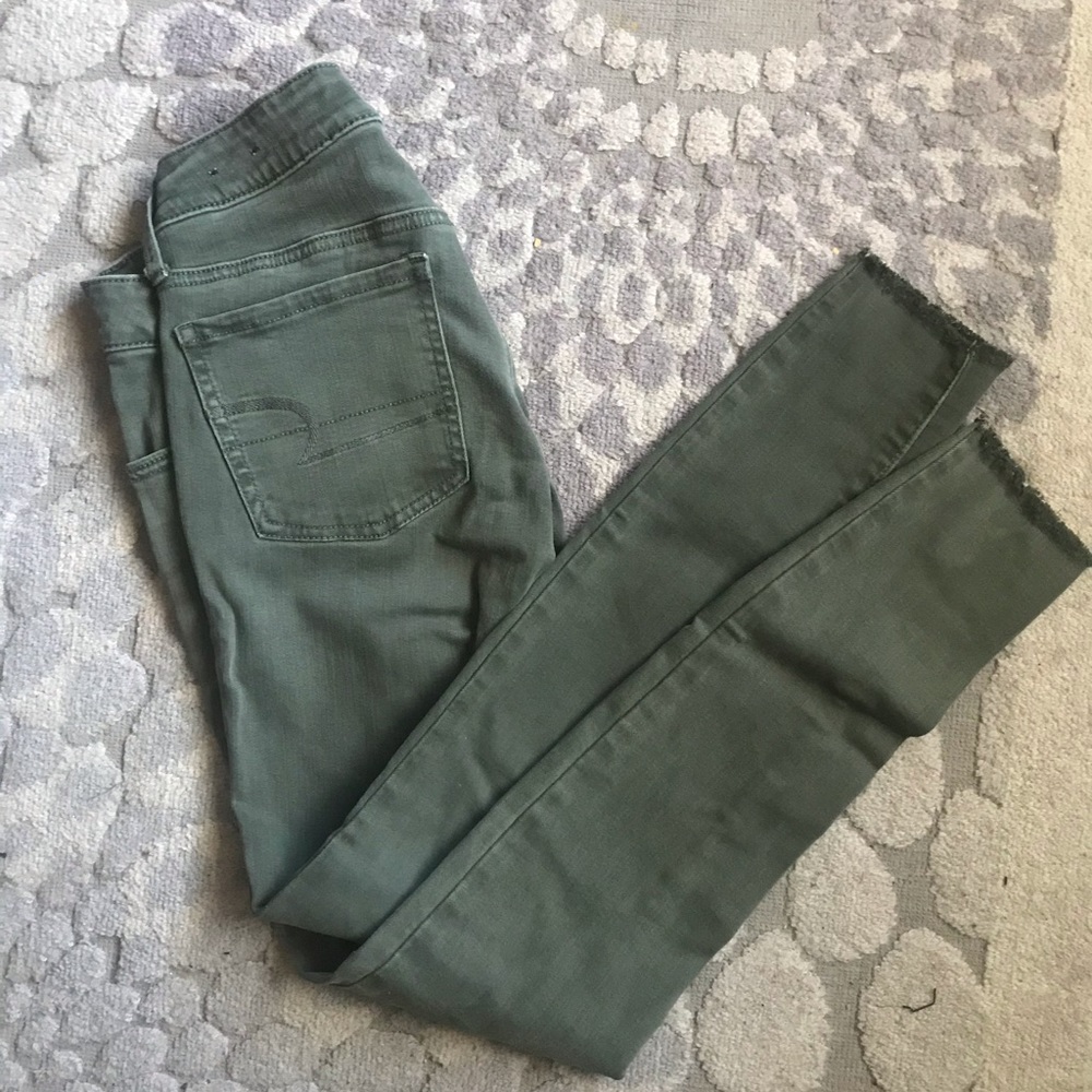 Olive American Eagle Skinny jeans